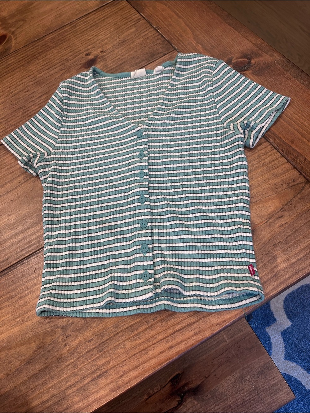 Levi’s Striped Button-Front V-Neck Short Sleeve Top - great condition